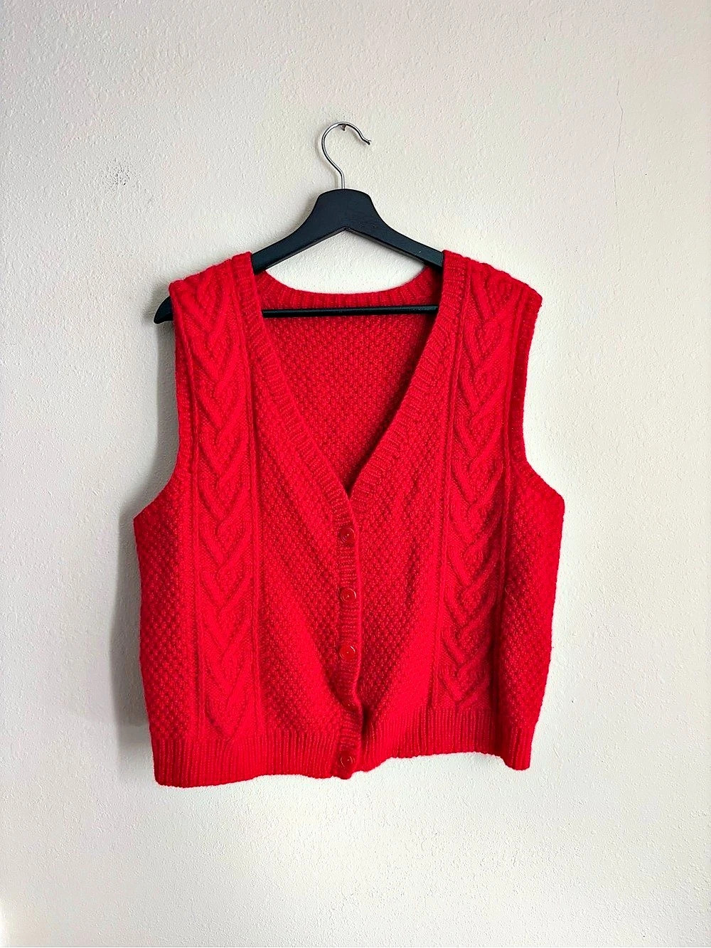 Preppy Cherry Red Cable Knit Sweater Vest Size Medium
